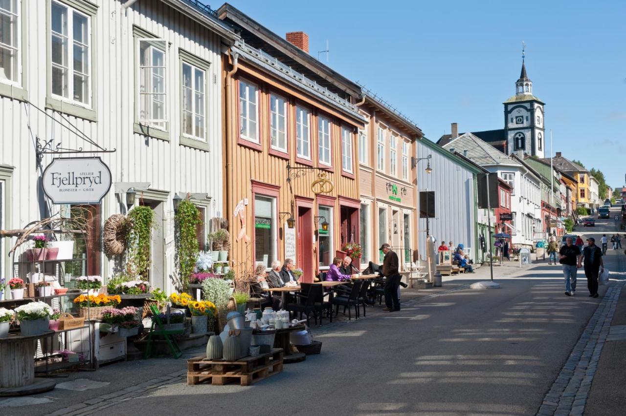 Roros Hotell - Bad & Velvaere Luaran gambar